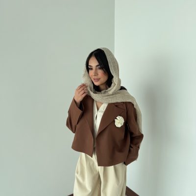 کت قهوای با گل